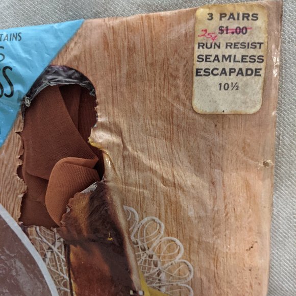 Vintage 3 Pack “First Quality Seamless Mesh Run Resist” Thigh-high Stockings - Picture 3 of 6